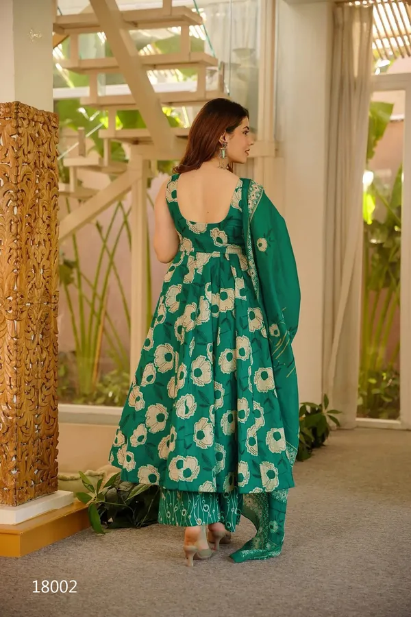 Green_Floral_Printed_Anarkali_Kurta_Set_With_Dupatta_For_Women