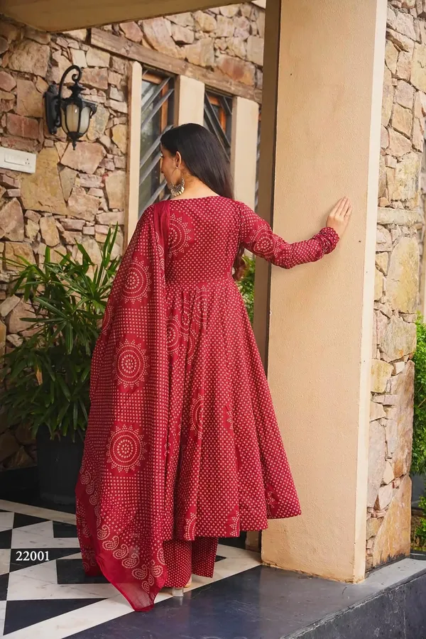 Maroon_Red_Cambric_Cotton_Printed_Kurti_Pant_Dupatta_Set