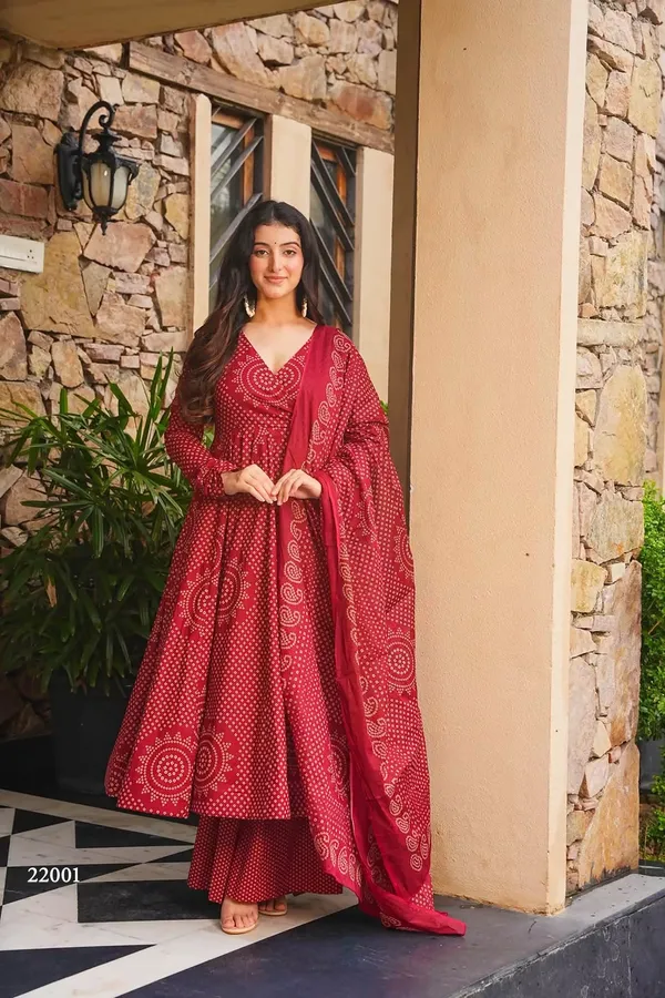 Maroon_Red_Cambric_Cotton_Printed_Kurti_Pant_Dupatta_Set