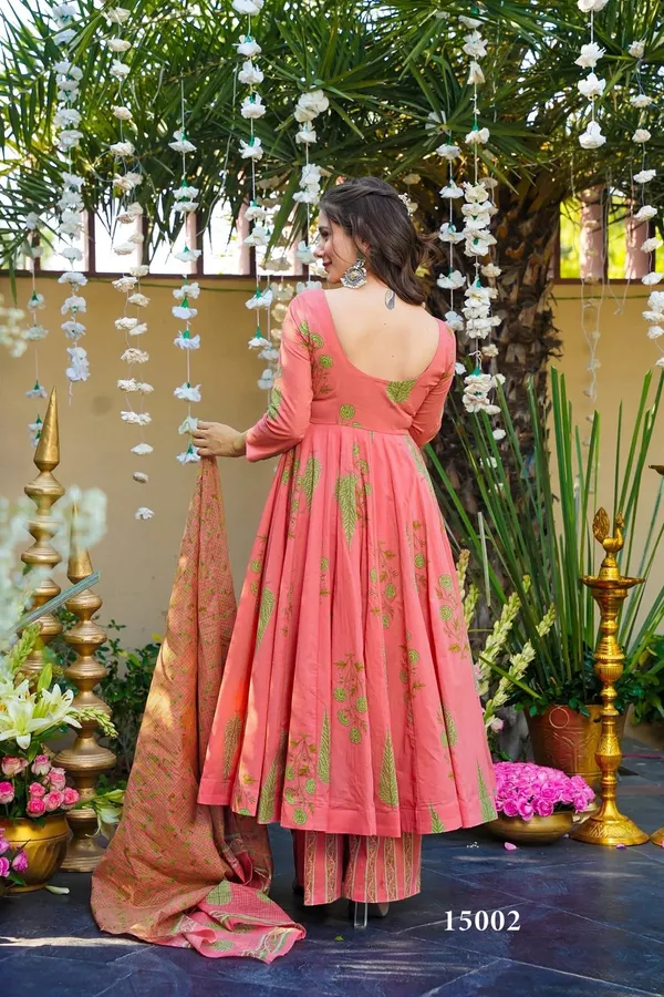 Pink_Anarkali_Suit_Set_With_Dupatta_For_Women