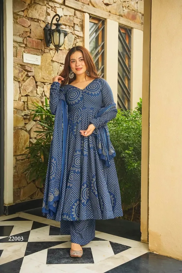 Royal_Blue_Cambric_Cotton_Printed_Kurti_Pant_Dupatta_Set