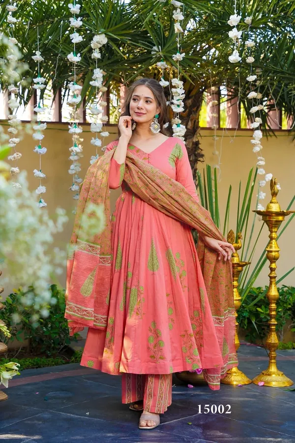 Pink_Anarkali_Suit_Set_With_Dupatta_For_Women