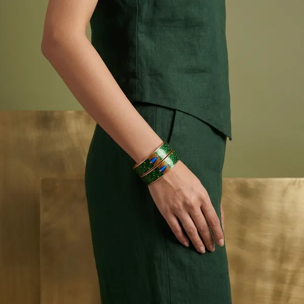 Green_Glass_Premium_Ethnic_&_Western_Style_Bangle_For_Women_(Pack_Of_2)