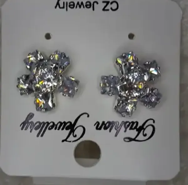 Silver_Cubic_Zirconia_Cross_Stud_Earning_For_Women
