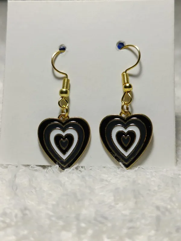 Black_White_Enamel_Heart_Hook_Earrings_For_Women