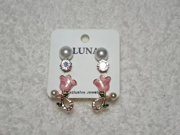 Pink_Floral_Pearl_Crystal_Stud_Earring_For_Women