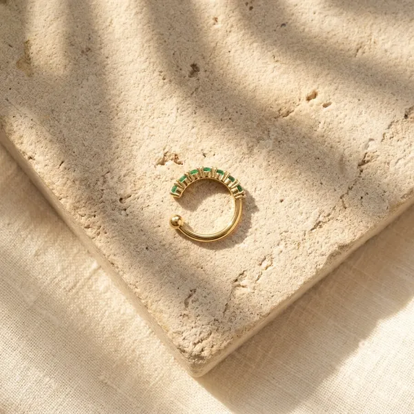 Emrald_Green_Sparkle_Nose_Pin_Green