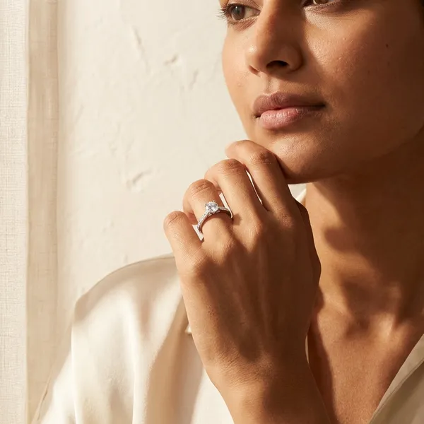 Radiant_Halo_Chain_Ring