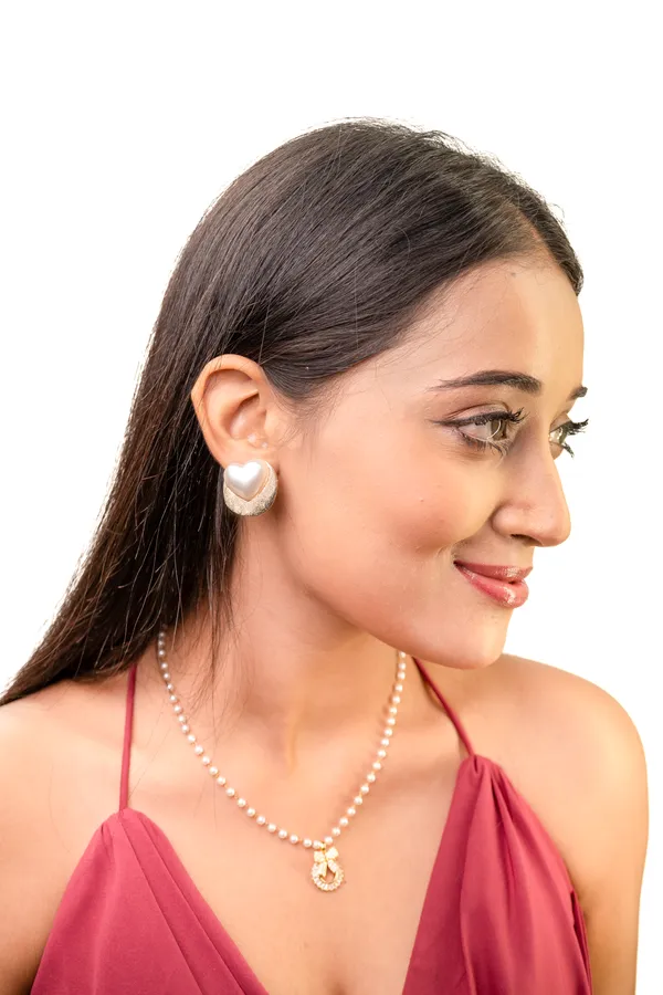 Amor_Heart_Studs