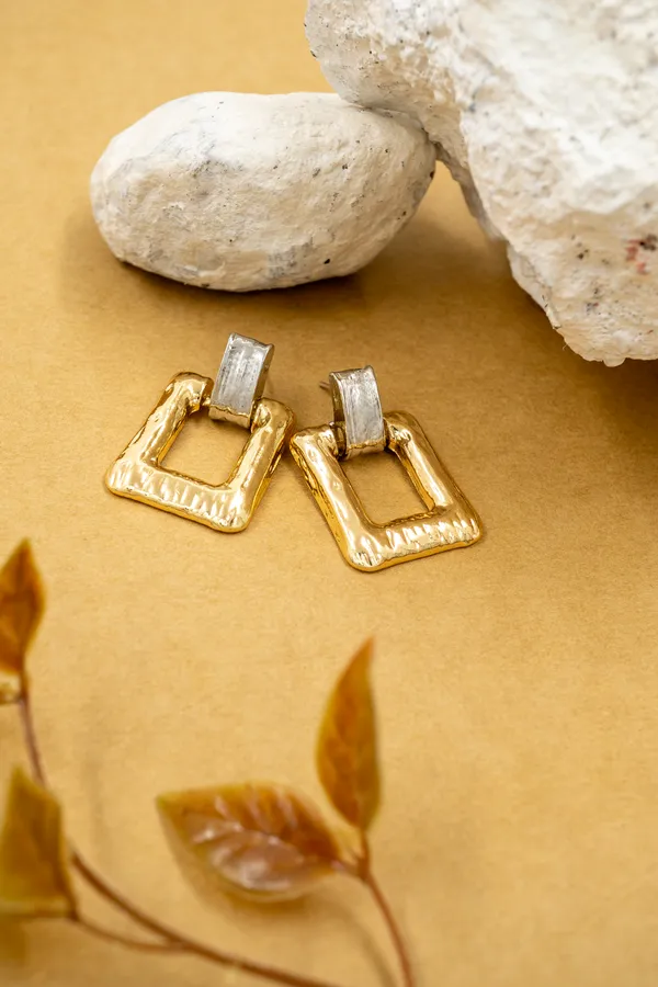 Gilded_Geo_Textured_Earrings