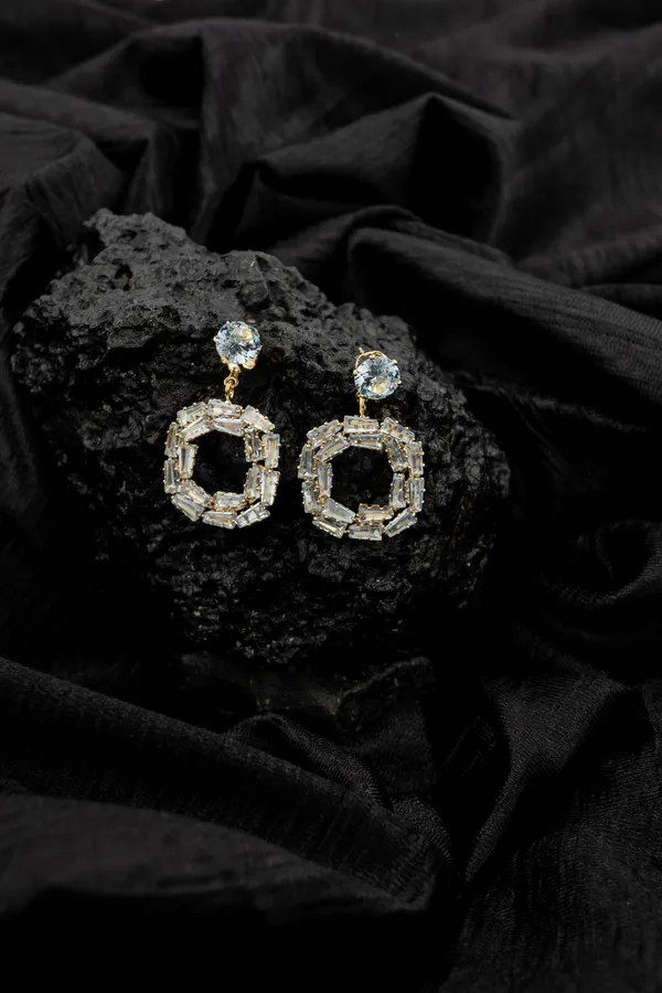 Luxe_Crystal_Halo_Drop_Earrings