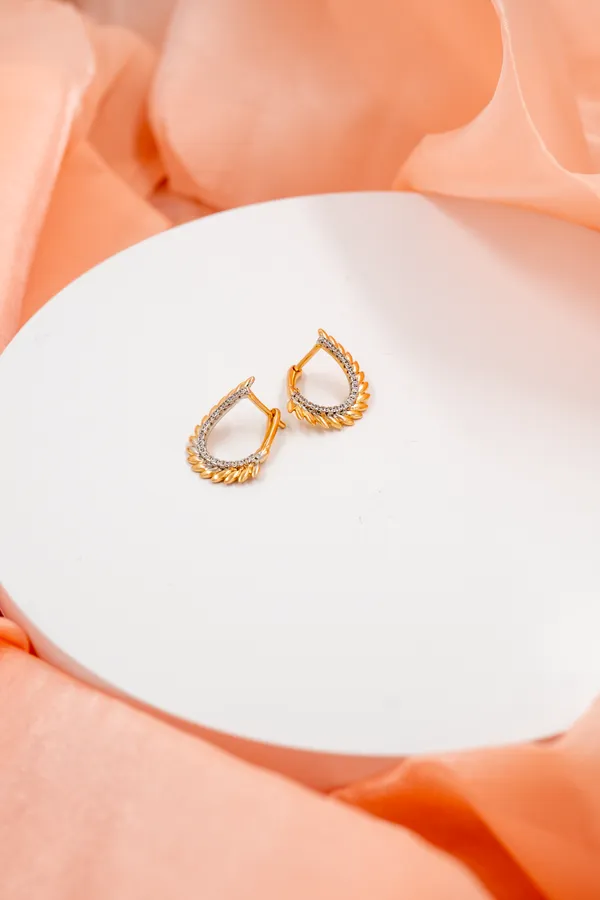 Golden_Plume_Hoops