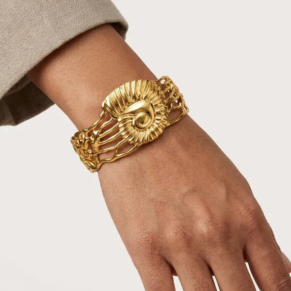 Golden_Seashell_Statement_Cuff_Kada
