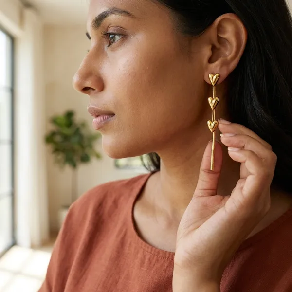 Golden_Heart_Drop_Chain_Earrings