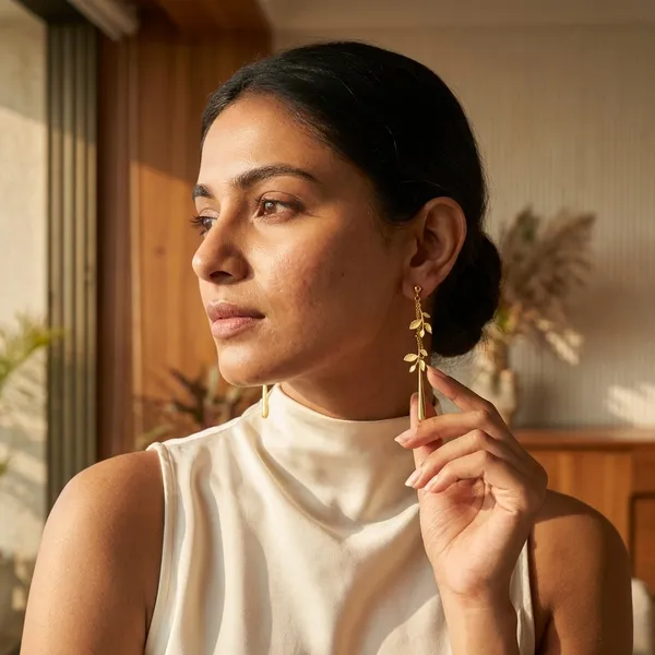 Golden_Leaf_Drop_Chain_Earrings