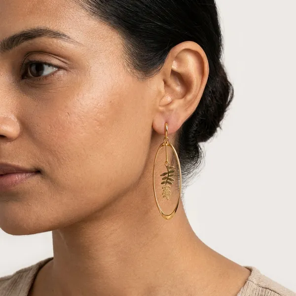 Golden_Leaf_Oval_Drop_Earrings