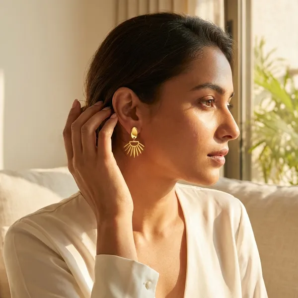 Golden_Sunburst_Drop_Earrings