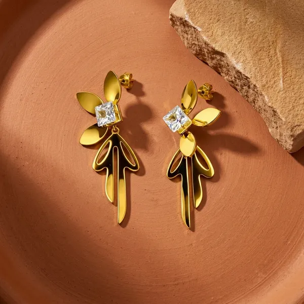 Gold_Leaf_Crystal_Drop_Earrings