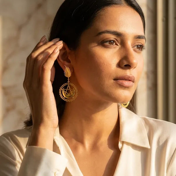 Golden_Pentagram_Leaf_Drop_Earrings