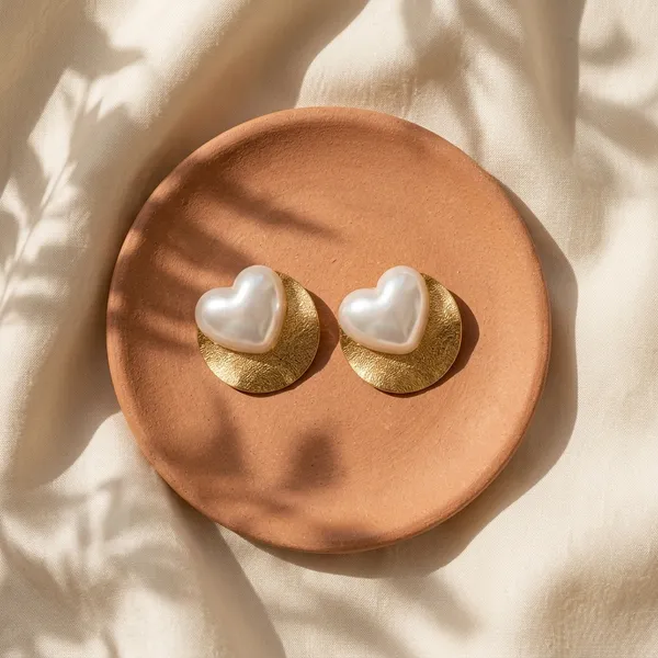 Amor_Heart_Studs
