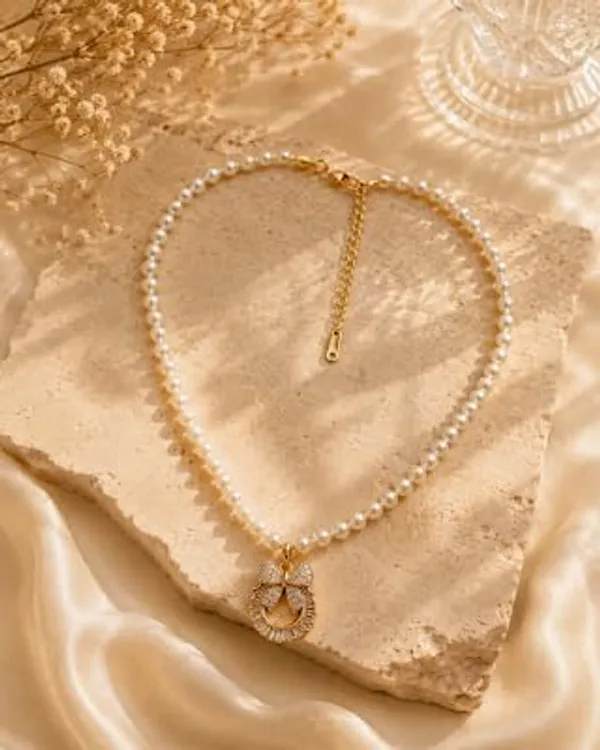 Pusha_Pearl_Bow_Charm_Necklace_for_Women