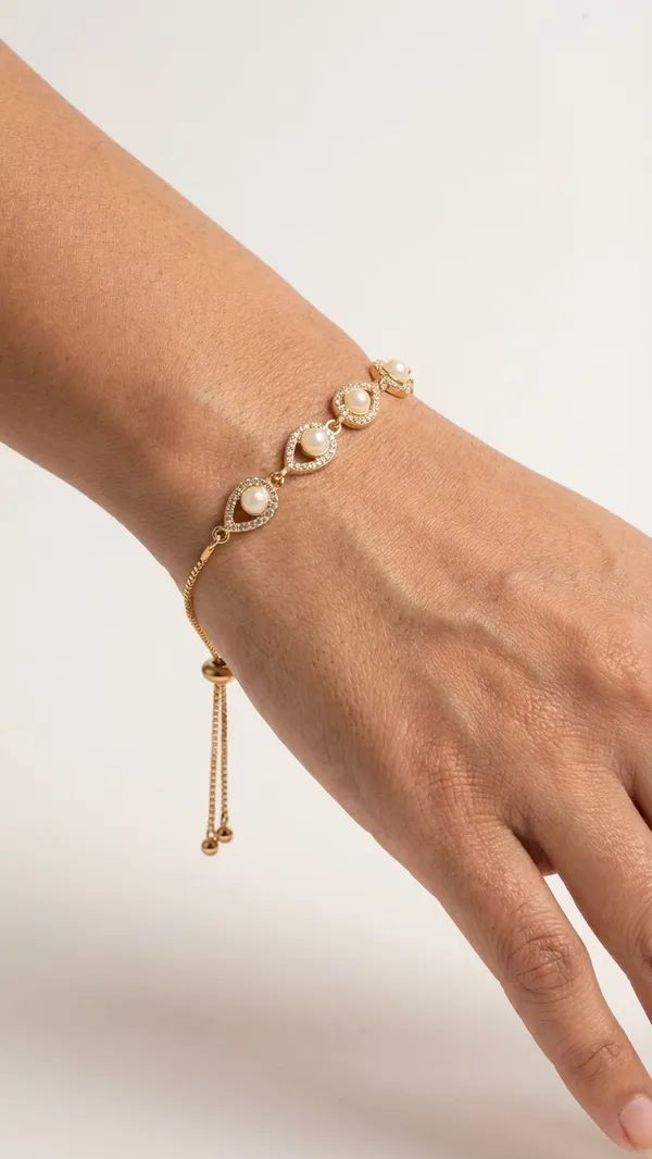 Pusha_Premium_Brass_Pearl_Bracelet_for_Women