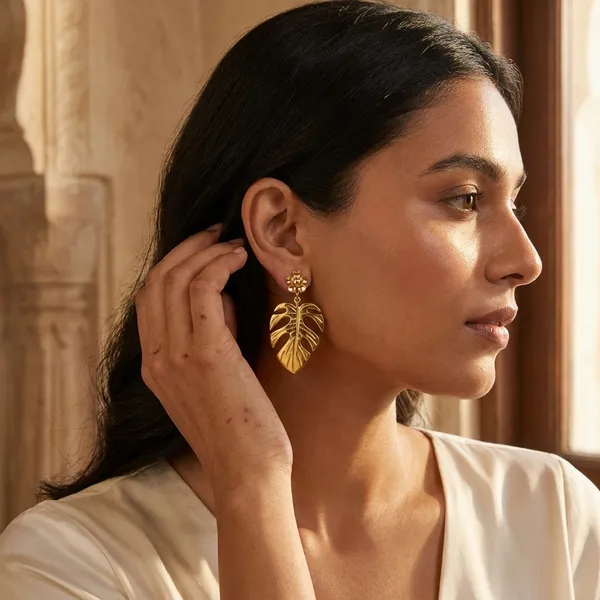 Golden_Monstera_Leaf_Drop_Earrings