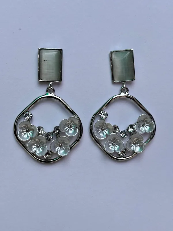 Silver_Brass_Anti-Tarnish_Floral_Mother_Of_Pearl_Drop_Earrings_For_Women