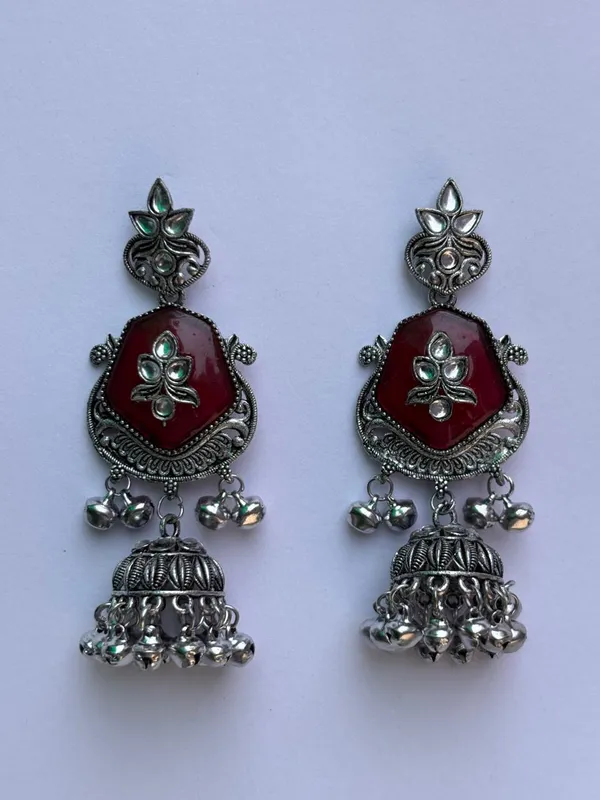 Maroon_Oxidized_Jhumka_Earrings_With_Stone_And_Kundan_Work