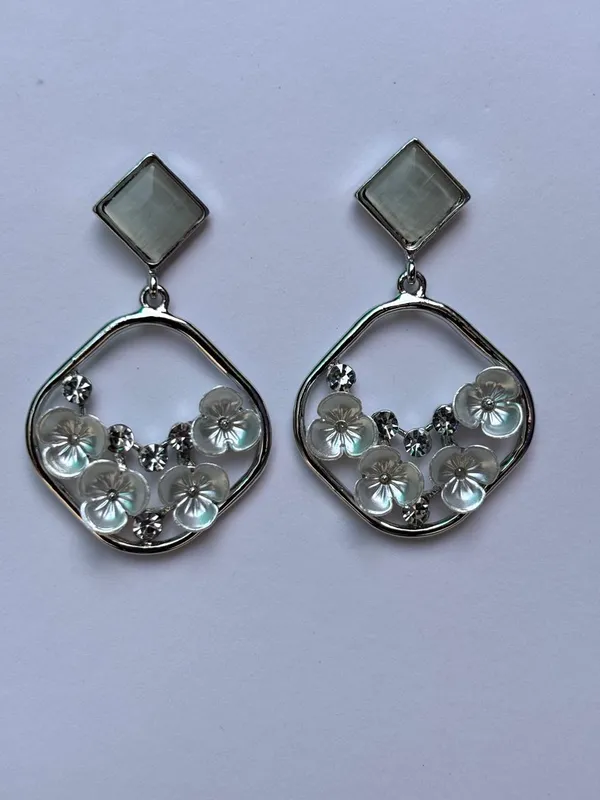 Silver_Brass_Floral_Drop_Earrings_For_Women