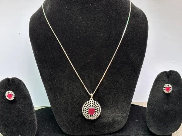 Red_&_Golden_Alloy_Steel_American_Diamond_Pendant_Necklace_Set_For_Women