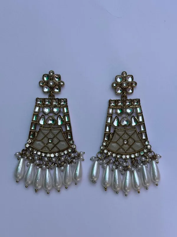 Golden_&_White_Meenakari_Kundan_Chandbali_Earrings_For_Women