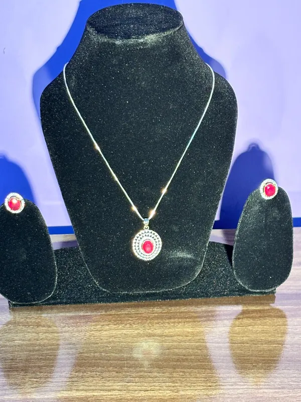 Red_&_Golden_American_Diamond_Pendant_Necklace_Set_For_Women