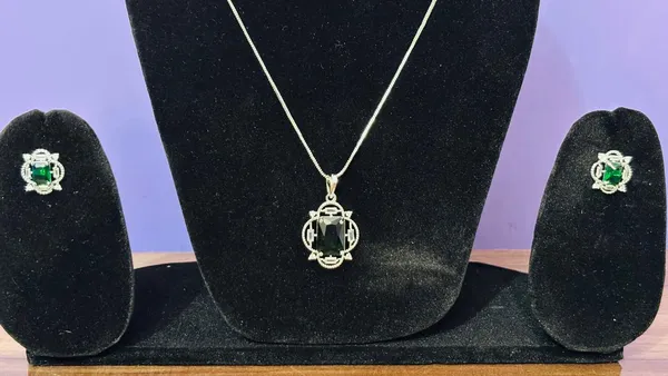 Golden_Copper_Alloy_American_Diamond_Stone_Necklace_Set_For_Women