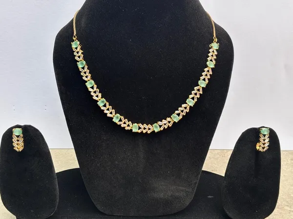 Golden_&_Green_Brass_American_Diamond_Necklace_Set_For_Women