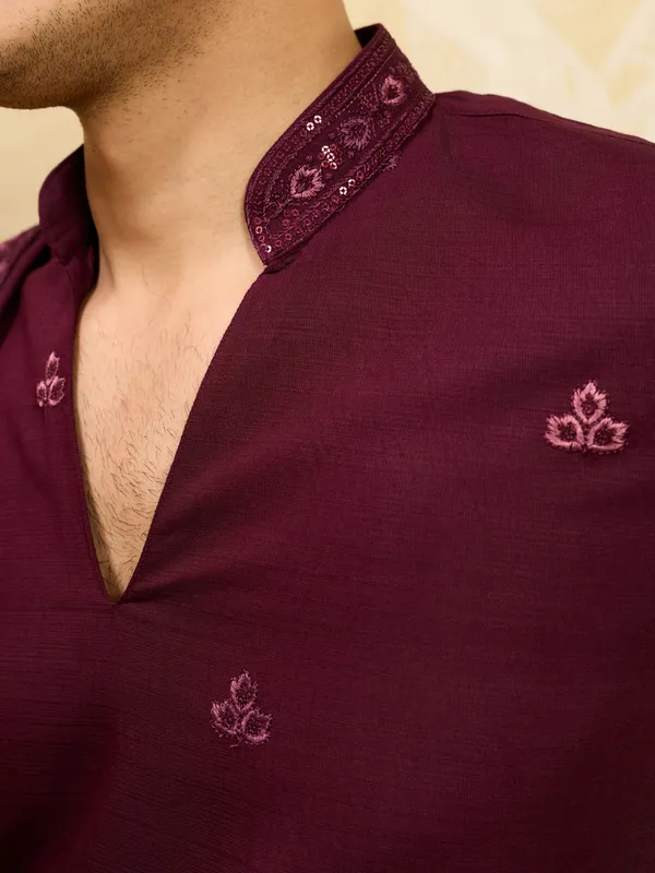 Maroon_Silk_Blend_Embroidered_Kurta_Pyjama_Set_For_Men