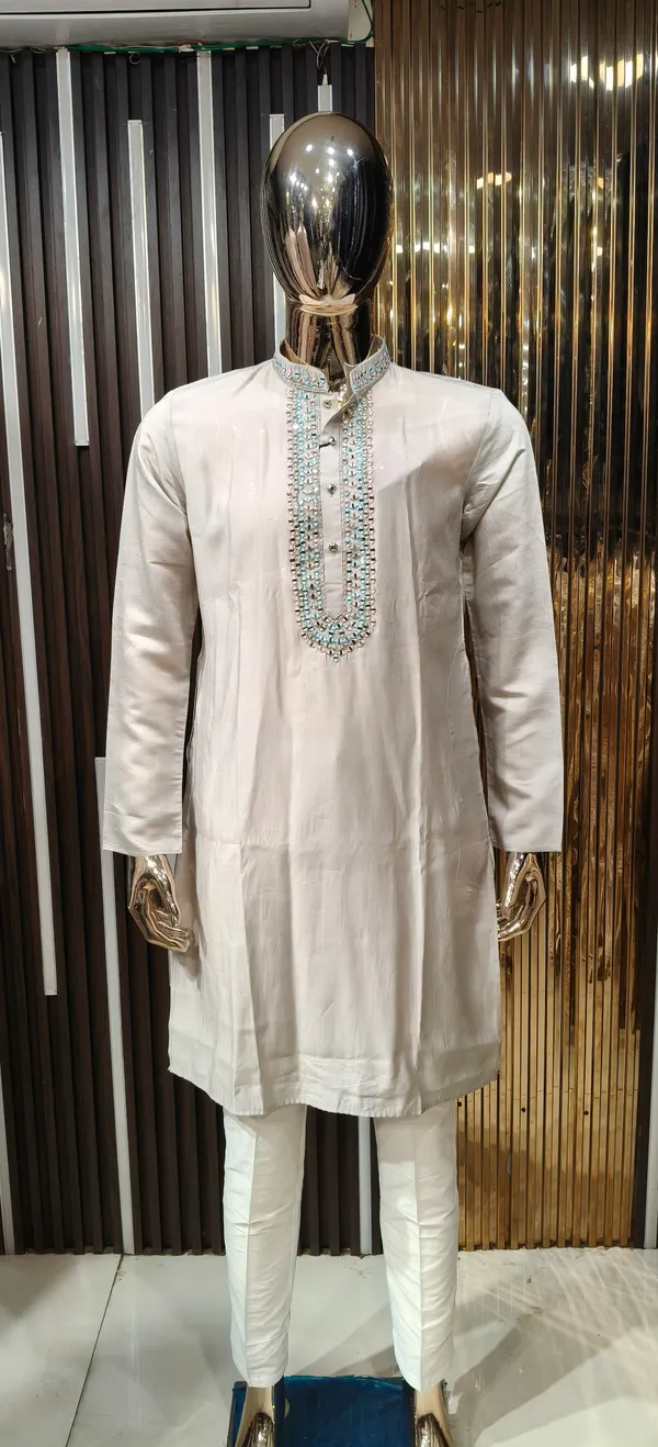 Mauve_Cotton_Silk_Embroidered_Kurta_Pajama_Set_For_Men