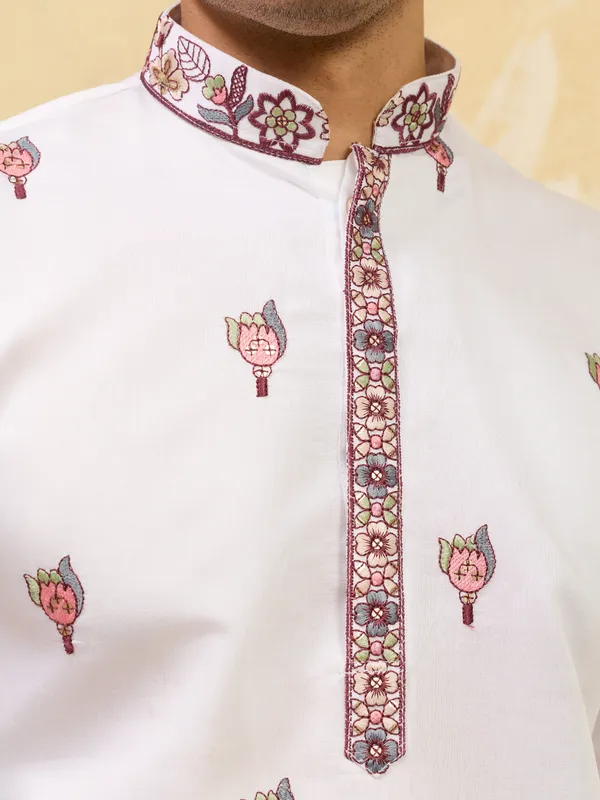 White_Jain_Cotton_Silk_Floral_Embroidered_Kurta_Set_For_Men