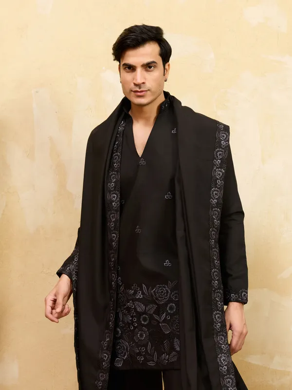 Black_Silk_Blend_Embroidered_Kurta_Set_With_Jacket_For_Men