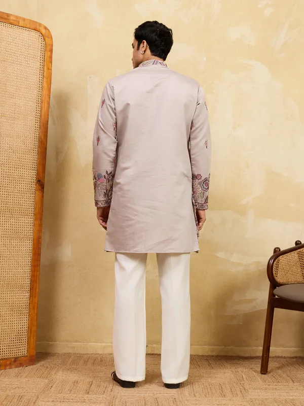 Mauve_Silk_Blend_Floral_Embroidered_Kurta_Set_With_Dupatta_For_Men