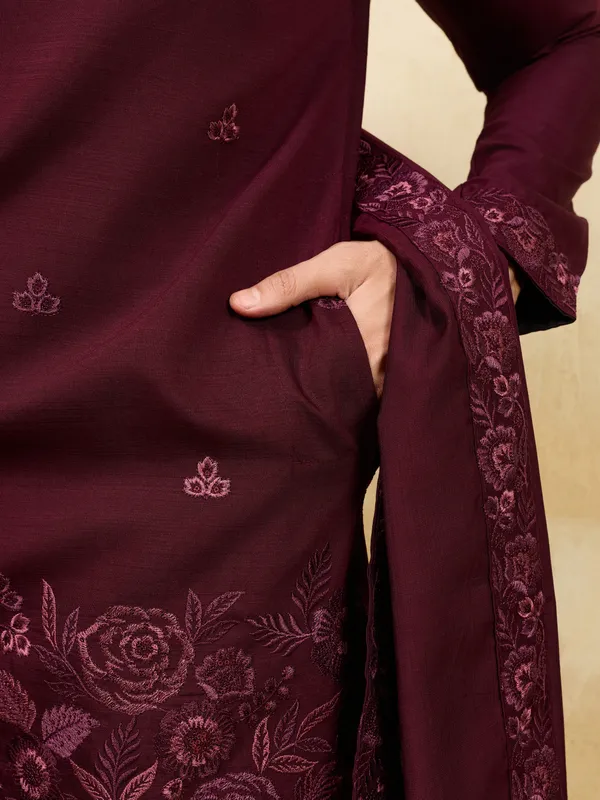 Maroon_Silk_Blend_Embroidered_Kurta_Pyjama_Set_For_Men