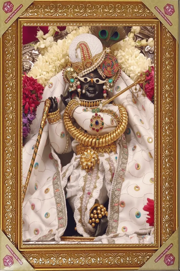 Premium_Shri_Radha_Raman_Ji_Lal_Divine_White_Shringar_Golden_Framed_Portrait
