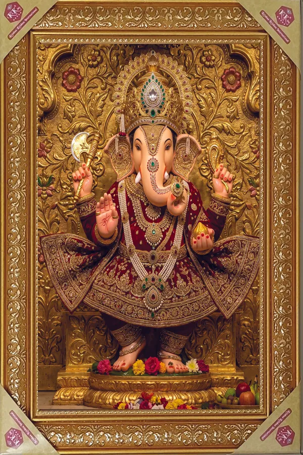Premium_Lord_Ganesha_Divine_Royal_Shringar_Golden_Framed_Portrait
