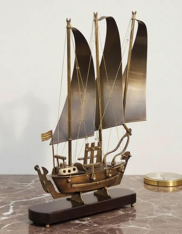 Am_Home_Decor_Decorative_Showpiece_-_30_cm_(Metal,_Multicolor)