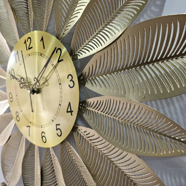 Amhomedecor_Analog_75_cm_X_75_cm_Wall_Clock_(Multicolor,_Without_Glass,_Standard)