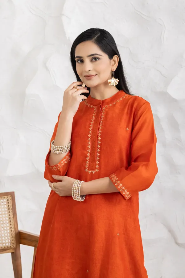 Orange_Silk_Chanderi_Embroidered_Kurta_For_Women