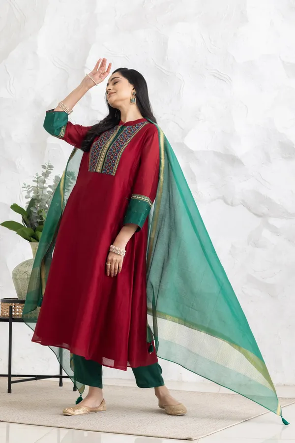 Green_Chanderi_Silk_Dupatta_For_Women