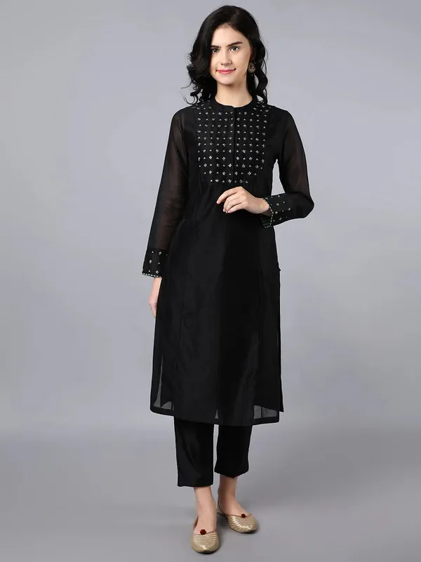Black_Cupro_Silk_Chanderi_Hand_Embroidered_Kurta_Set_For_Women