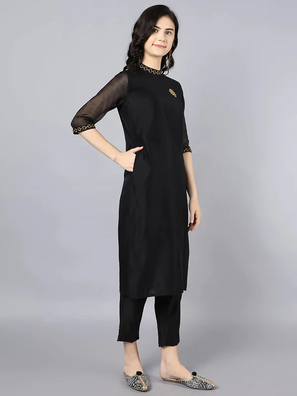 Black_Chanderi_Cupro_Silk_Dabka_Embroidered_Kurta_For_Women