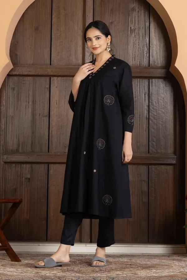 Black_Silk_Chanderi_A-Line_Zari_Embroidered_Kurta_Set_For_Women